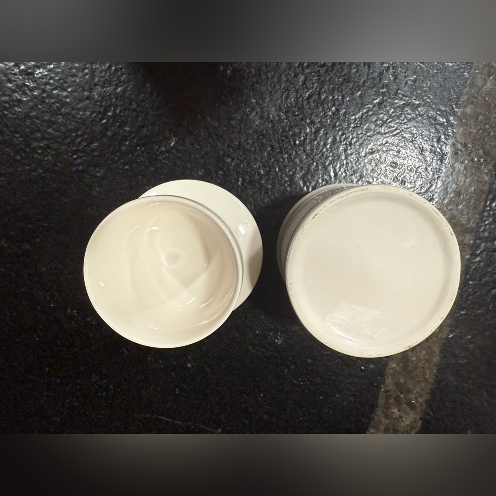 🧈 Vintage Blue Line Butter Bell Crock – 4”x4”x4” - Picture 9 of 9